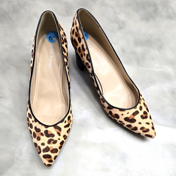 Marc Fisher Fall Trend Cow Hair Pointed Toe Block Heel Size 6.5M - Picture 2 of 8